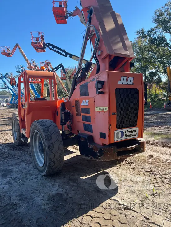 2018 SKYTRAK 8042 Forklift
