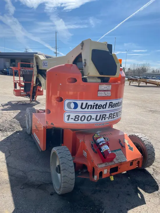 2017 JLG E400AJPN Articulating Boom Lift
