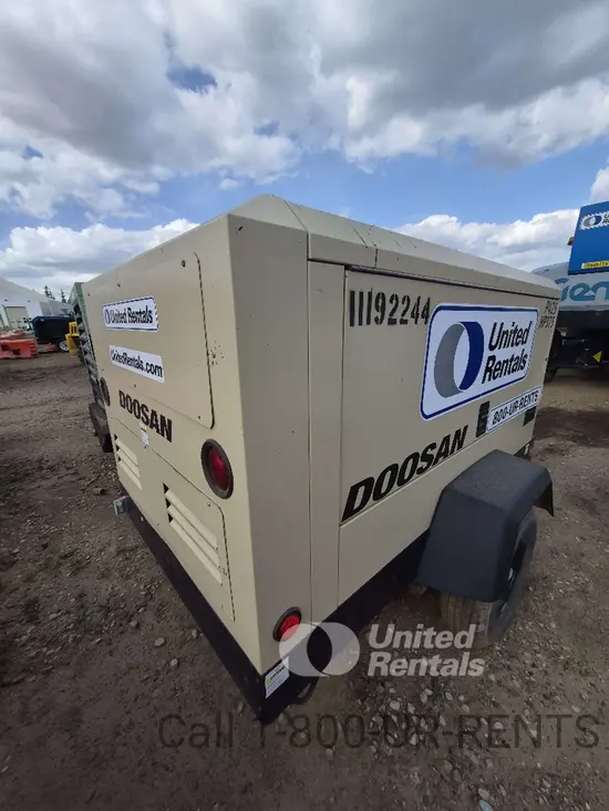 2021 Doosan P425/HP375WCU Air Compressor