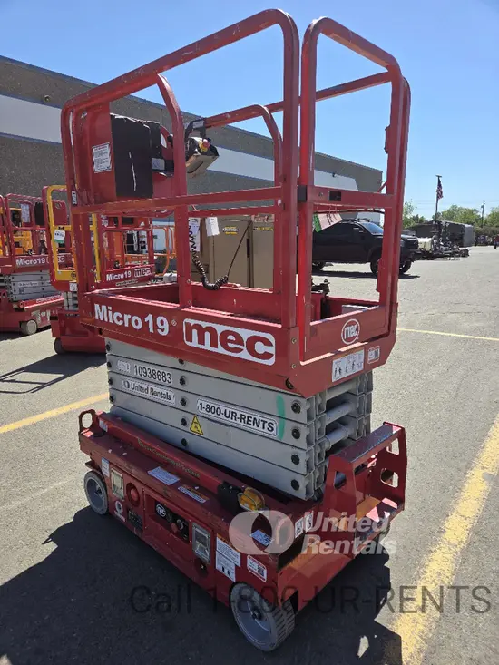 2019 MEC MICRO 19 Scissor Lift