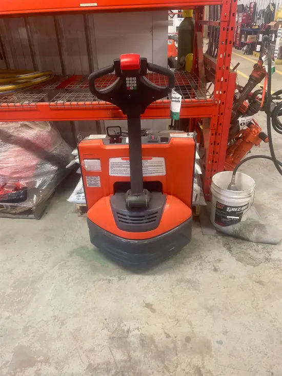 2022 Toyota 8HBW23 Jack