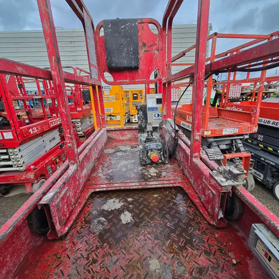 2018 MEC MICRO 19 Scissor Lift