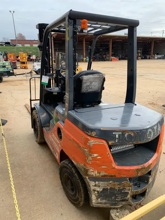 2021 Toyota 8FDU30 Warehouse Forklift