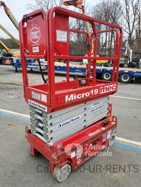 2019 MEC MICRO 19 Scissor Lift
