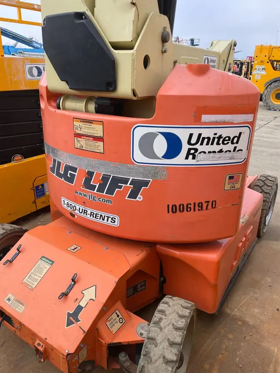 2012 JLG E400AJPN Articulating Boom Lift