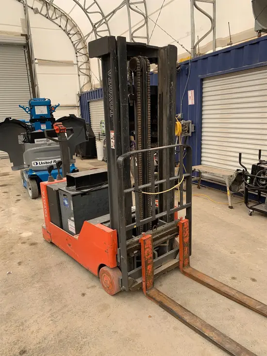 2018 Toyota 6BWC20 Warehouse Forklift