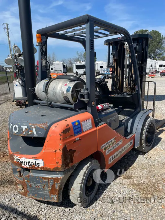 2019 Toyota 8FGU30 Warehouse Forklift