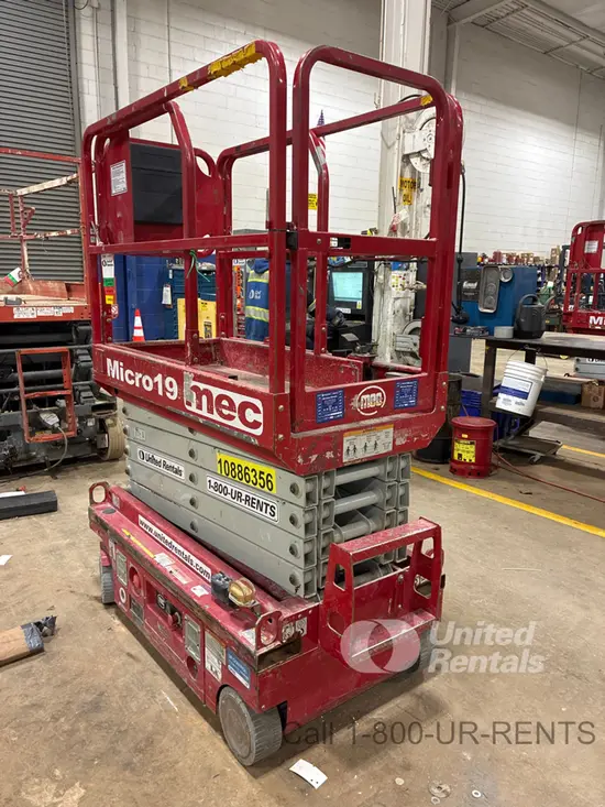2019 MEC MICRO 19 Scissor Lift