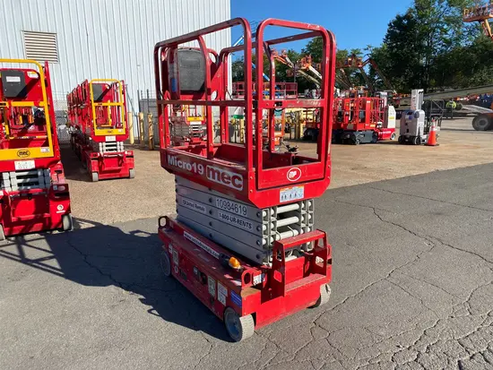 2019 MEC MICRO 19 Scissor Lift