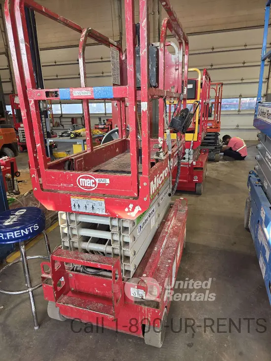 2019 MEC MICRO 19 Scissor Lift
