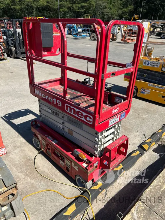 2018 MEC MICRO 19 Scissor Lift