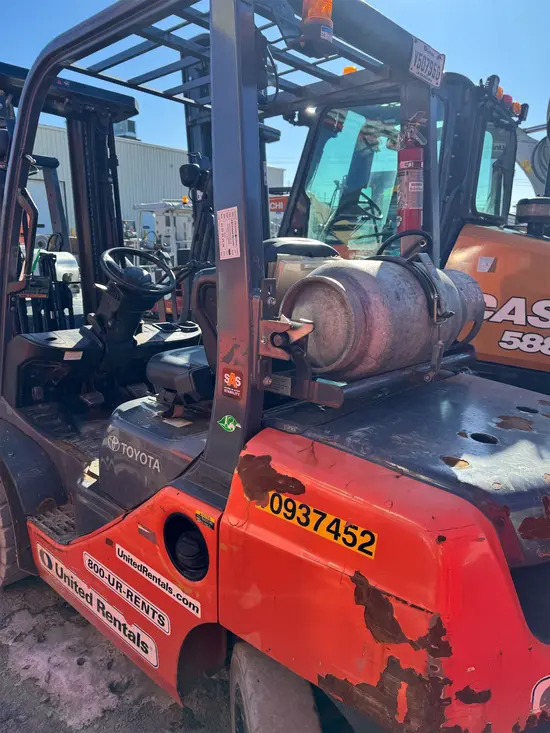 2019 Toyota 8FGU30 Warehouse Forklift