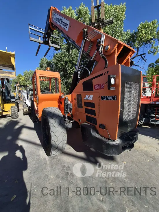 2018 SKYTRAK 8042 Forklift