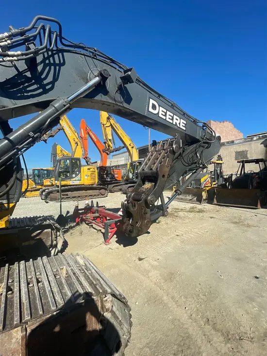 2020 John Deere 245G LC Excavator