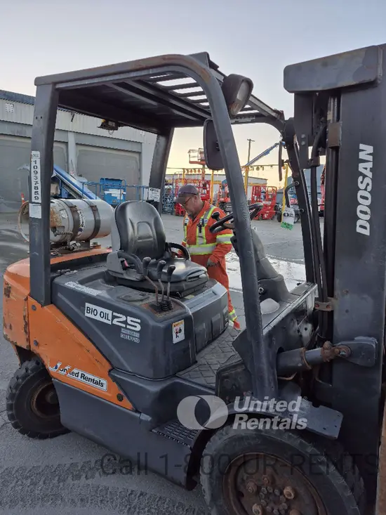 2019 Doosan G25P-7DF Warehouse Forklift