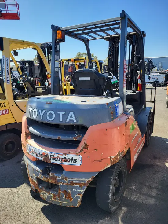 2018 Toyota 8FD35U Warehouse Forklift