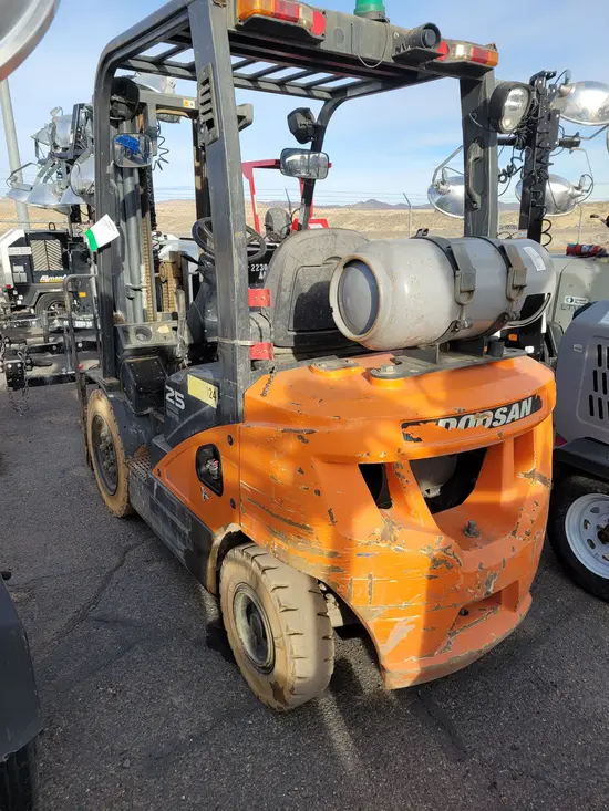 2019 Doosan G25P-7DF Warehouse Forklift