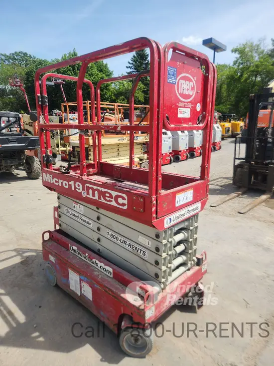 2018 MEC MICRO 19 Scissor Lift