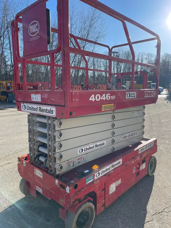 2017 MEC 4046SE Scissor Lift