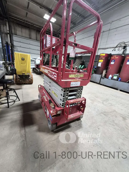2019 MEC MICRO 19 Scissor Lift