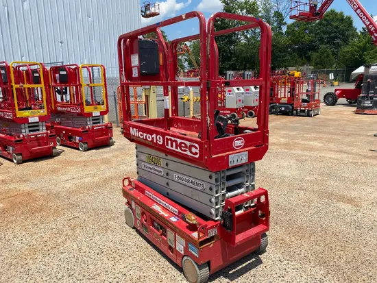 2019 MEC MICRO 19 Scissor Lift