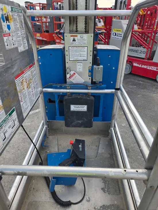 2019 Genie GR-20 Self-Propelled One-Person Lift