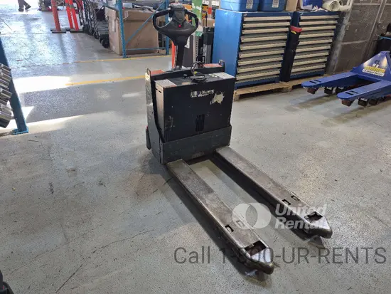 2022 Toyota 8HBW23 Jack