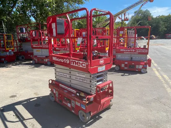 2018 MEC MICRO 19 Scissor Lift