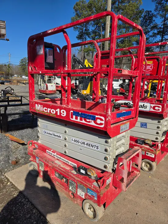 2019 MEC MICRO 19 Scissor Lift