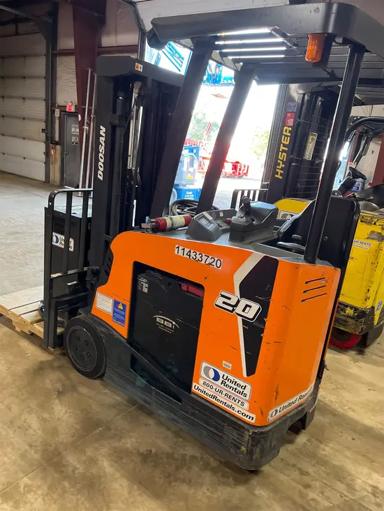 2022 Doosan B20SU-9 Warehouse Forklift