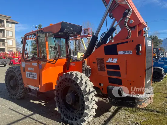 2018 SKYTRAK 8042 Forklift