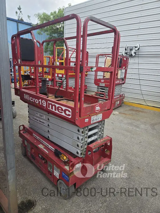 2019 MEC MICRO 19 Scissor Lift