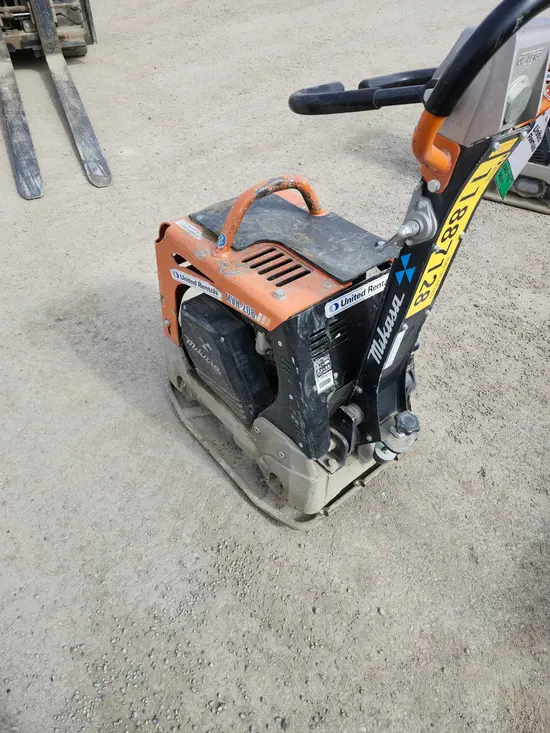 2024 Multiquip MVH208GH Vibratory Plate Compactor