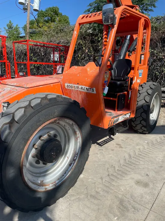 2017 SKYTRAK 8042 Forklift