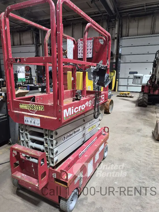 2019 MEC MICRO 19 Scissor Lift