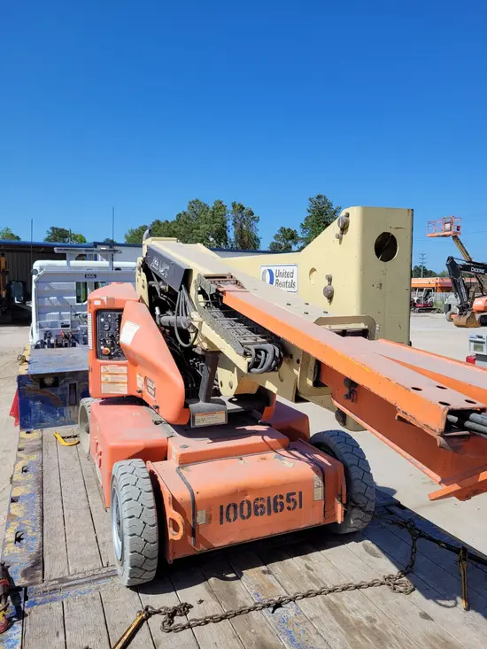 2012 JLG E400AJPN Articulating Boom Lift
