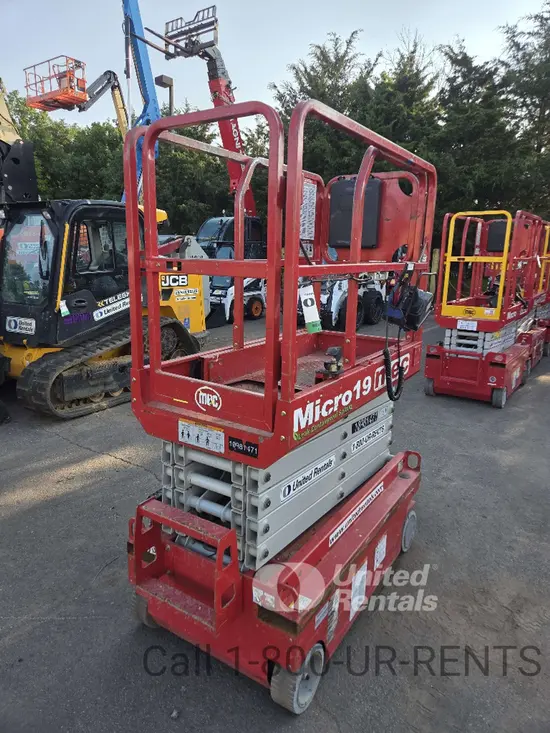 2019 MEC MICRO 19 Scissor Lift