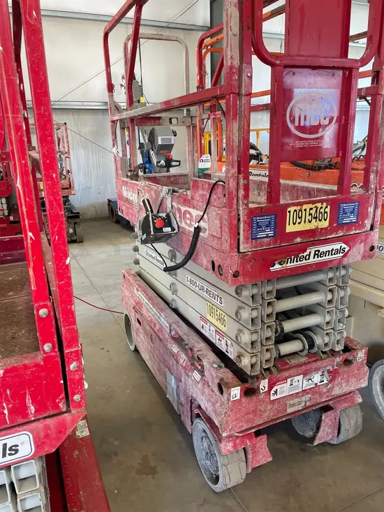 2019 MEC MICRO 26 Scissor Lift