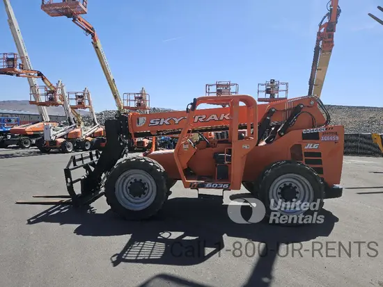 2018 SKYTRAK 6036 Forklift