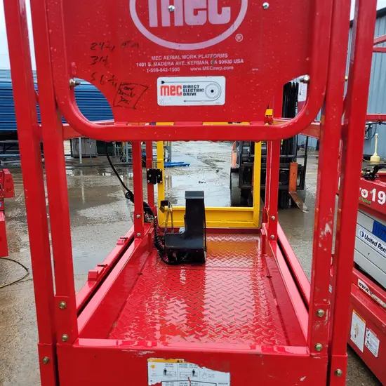 2021 MEC MICRO 19 Scissor Lift
