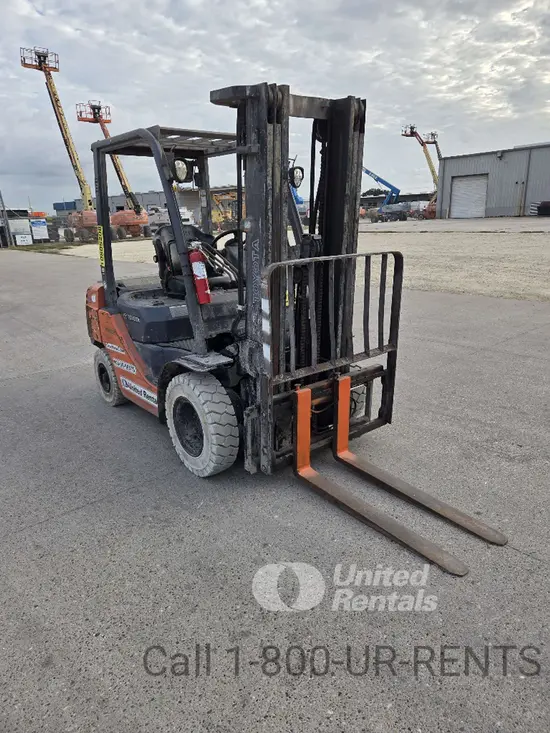 2018 Toyota 8FDU25 Warehouse Forklift