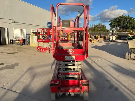 2018 MEC MICRO 19 Scissor Lift
