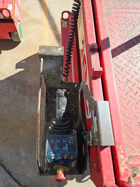 2019 MEC MICRO 19 Scissor Lift