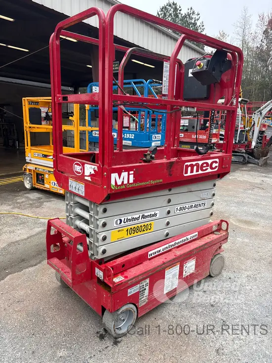 2019 MEC MICRO 19 Scissor Lift