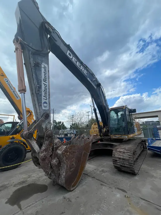 2019 John Deere 350G LC Excavator