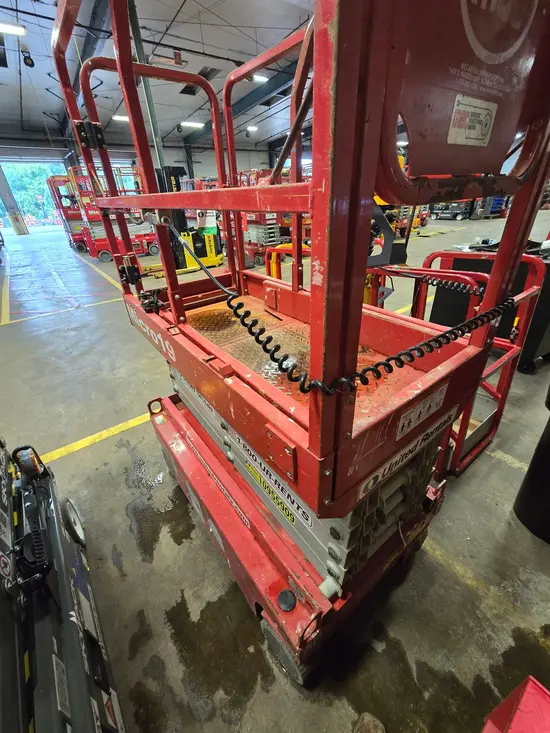 2019 MEC MICRO 19 Scissor Lift
