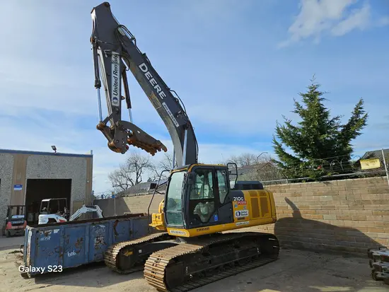 2019 John Deere 210G LC Excavator