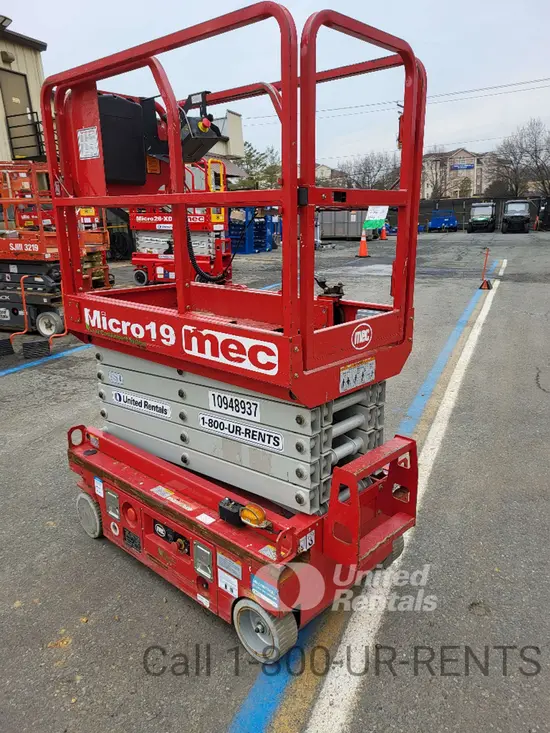 2019 MEC MICRO 19 Scissor Lift