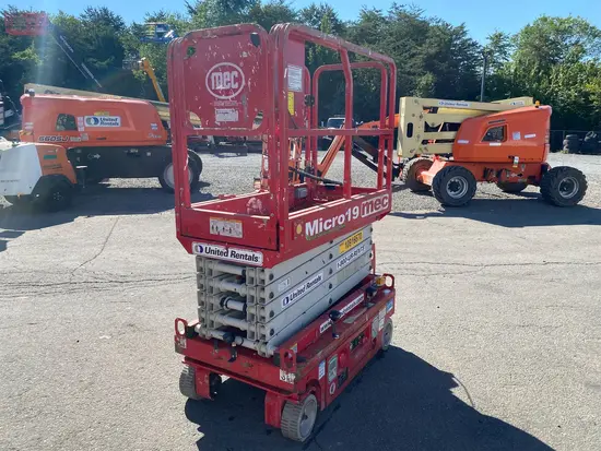 2019 MEC MICRO 19 Scissor Lift