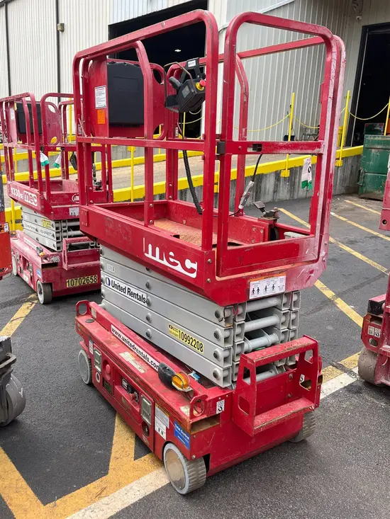 2019 MEC MICRO 19 Scissor Lift